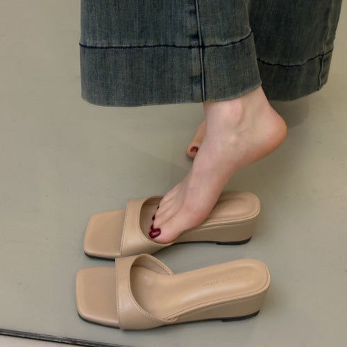 Damen Plateau-Pantoletten mit modischem Design und komfortabler Profilsohle EB