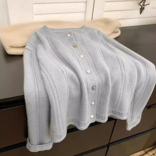 Damen Strickjacke mit dekorativem Rippdesign und Knopfverschluss EB
