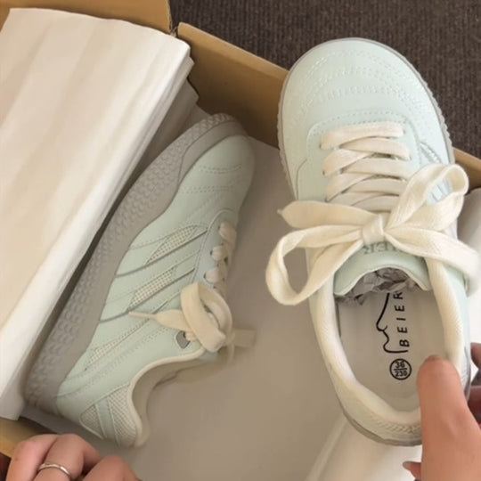Damen Leichte Freizeitsneaker mit atmungsaktiver Obermaterialstruktur und rutschfester Sohle EB