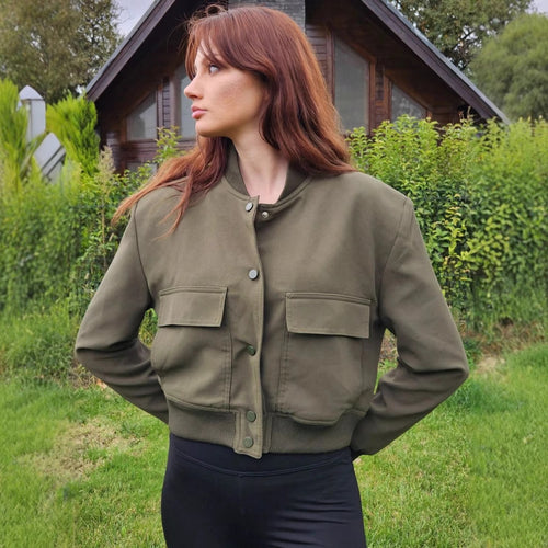 Damen modische cropped Jacke mit animalischem Muster und praktischen Taschen EB