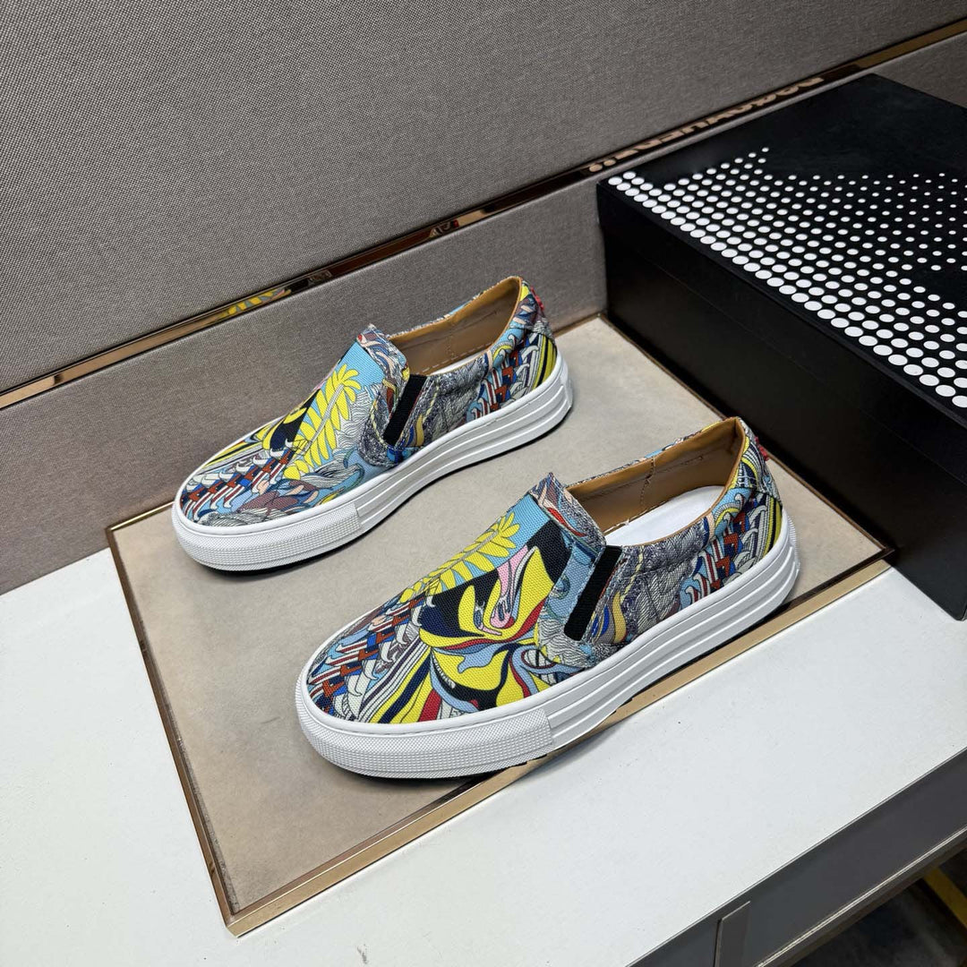 Damen Slip-On Sneakers mit kreativem Grafikdesign EB