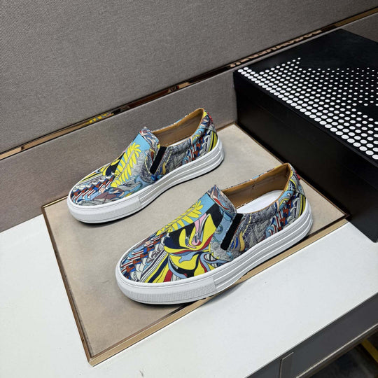 Damen Slip-On Sneakers mit kreativem Grafikdesign EB