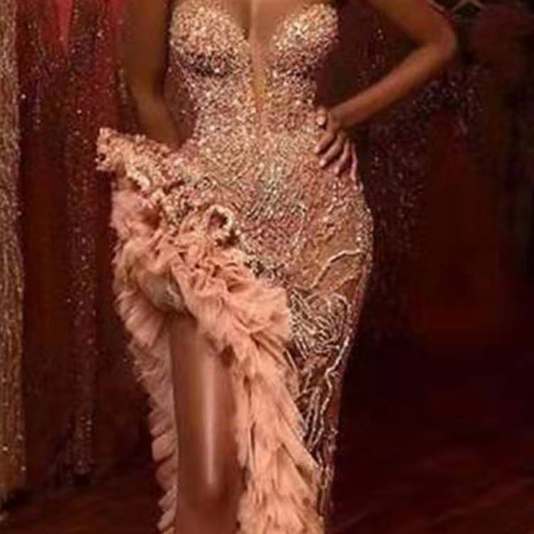 Damen Figurbetontes Abendkleid mit schimmernden Perlen und Rüschendetails EB