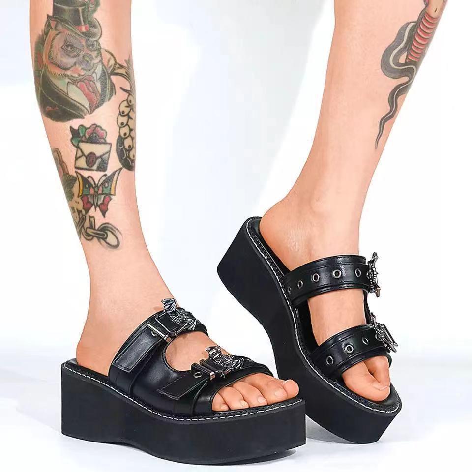 Damen Plateausandalen mit modischer Schnallenverzierung EB
