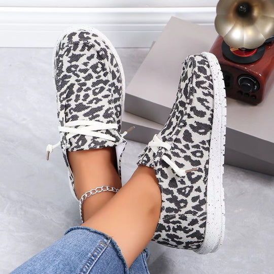 Damen Sneakers im modernen Schwarz-Weiß-Tiermotiv EB