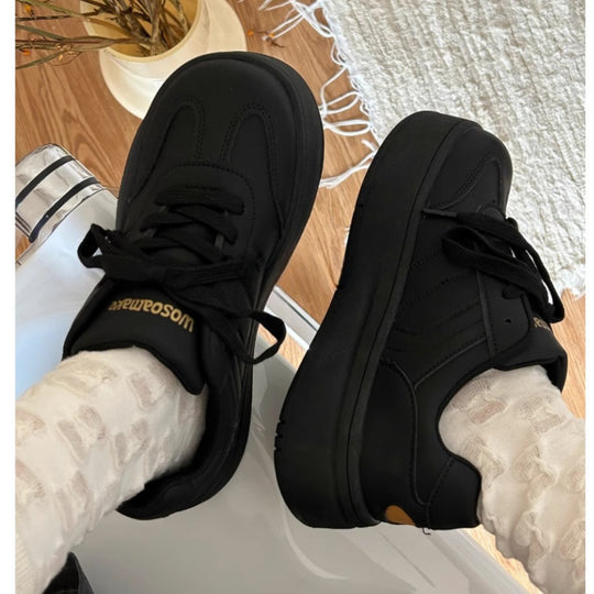 Damen Sportliche Sneaker mit verstärkter Sohle und komfortabler Passform EB