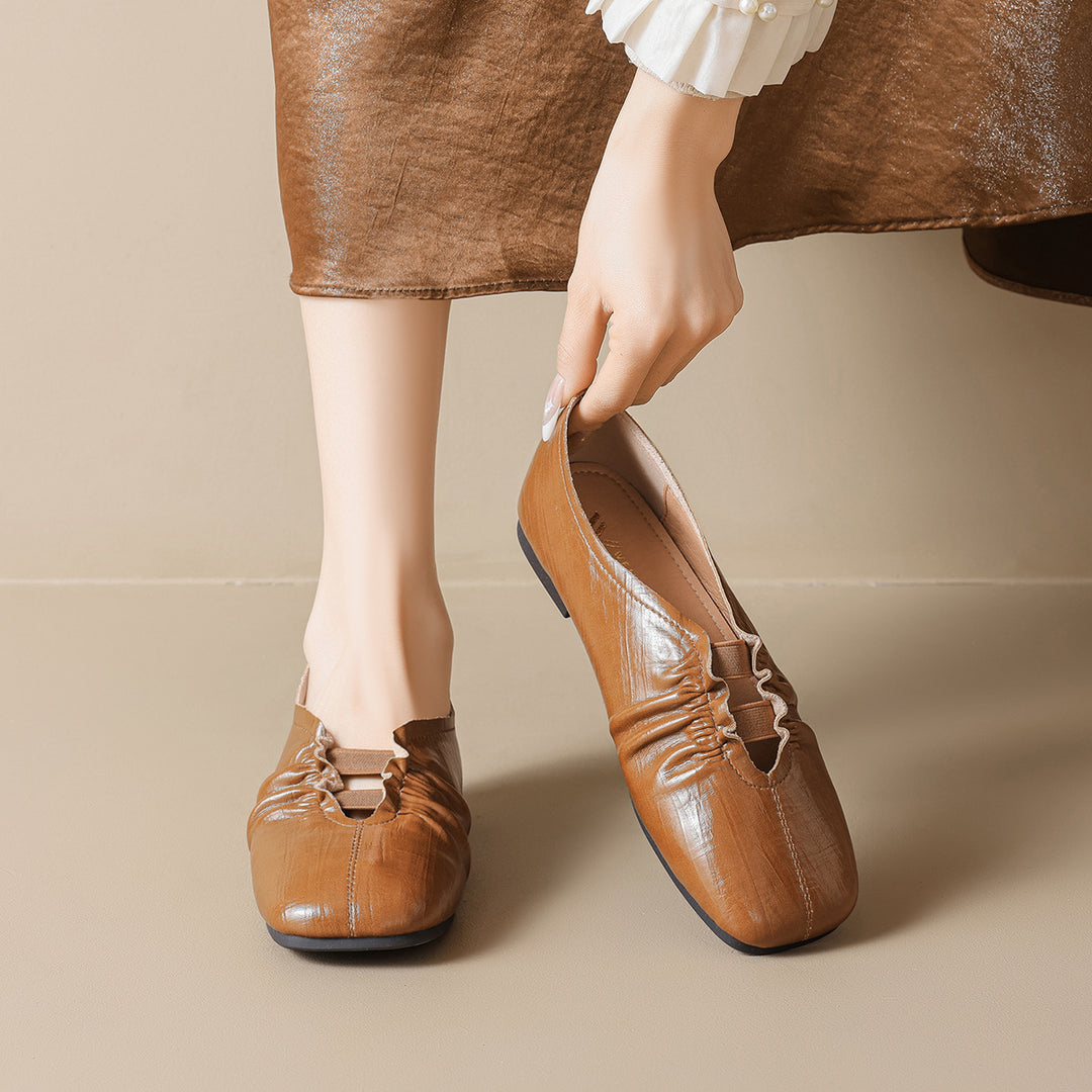 Damen Freizeitliche Slipper mit modischer Faltenoptik EB
