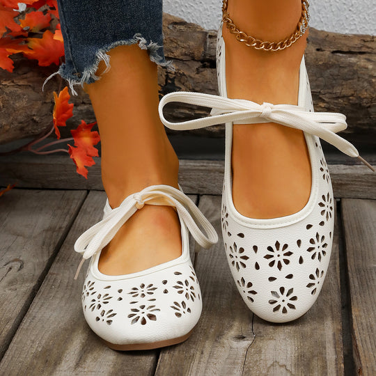 Damen Ballerinas mit perforiertem Blumenmuster und komfortablem Fußbett EB