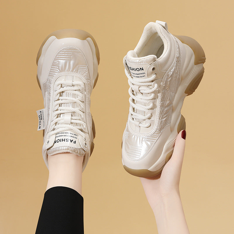 Damen Sportliche Fashion-Sneaker mit ergonomischer Dämpfung und glänzendem Obermaterial EB