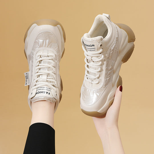 Damen Sportliche Fashion-Sneaker mit ergonomischer Dämpfung und glänzendem Obermaterial EB