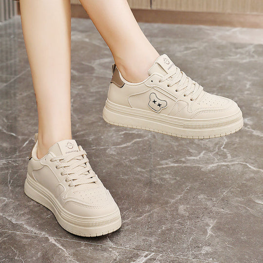 Damen Sportliche Sneaker mit atmungsaktiver Mesh-Oberfläche und robustem Profil EB