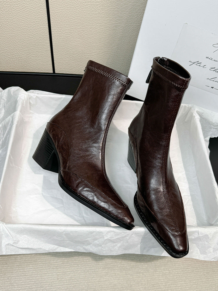 Damen elegante Ankle Boots mit robustem Blockabsatz und spitz zulaufender Zehenpartie EB