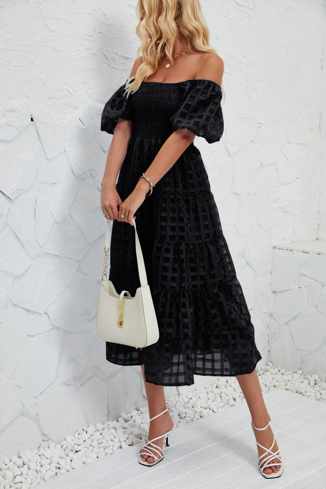 Damen Midikleid mit Off-Shoulder-Design und luftigen Puffärmeln EB