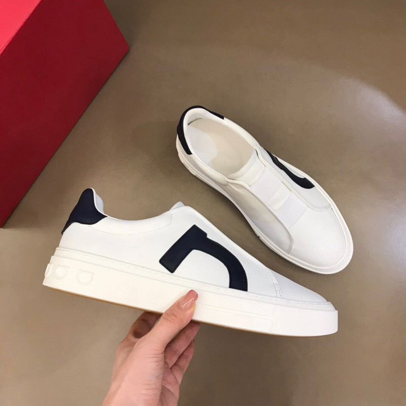 Damen Athletische Slip-On Sneakers mit modischem Akzent von EB