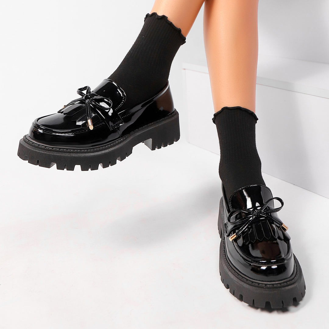 Damen  Lackoptik Loafer mit Quastenfransen Zierschleife und robuster Traktorsohle EB