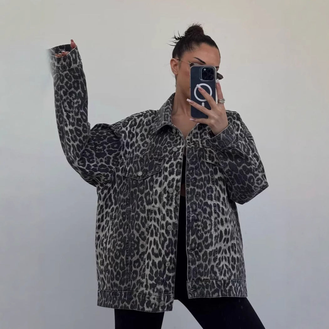 Damen Oversized Jeansjacke mit setzen Leo-Muster EB