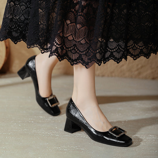 Damen eleganter Blockabsatz-Pumps mit funkelndem Schmuckdetail EB