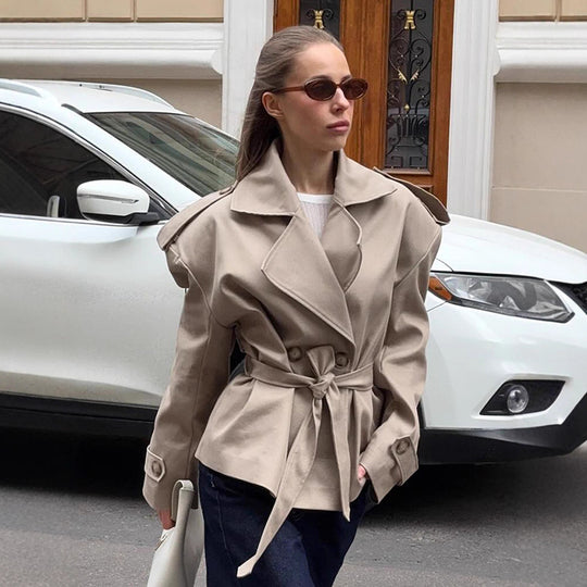 Damen Modischer Trenchcoat mit tailliertem Gürtel und überschnittenen Schultern EB