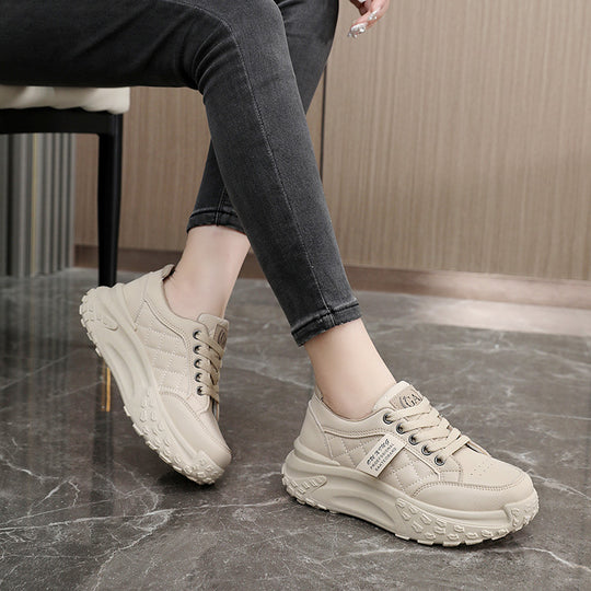 Damen modische Sneakers mit verstärktem Sohlenprofil und gepolsterter Innensohle EB