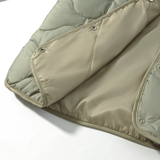 Damen gesteppte Steppjacke mit Rundhalsausschnitt und modernen Druckknöpfen EB