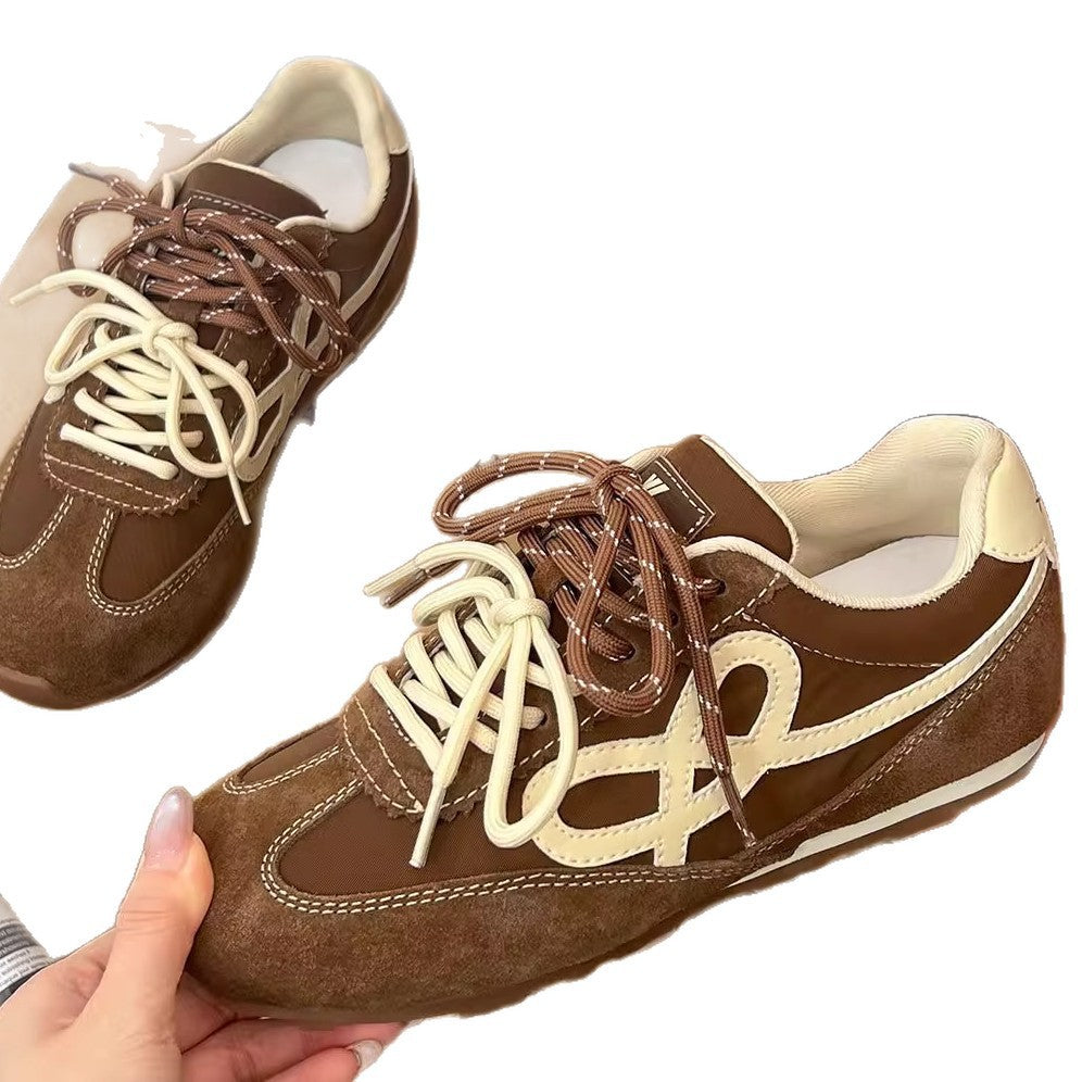 Damen Sportliche Sneaker mit modischem Obermaterial und besonderen Schnürdetails EB