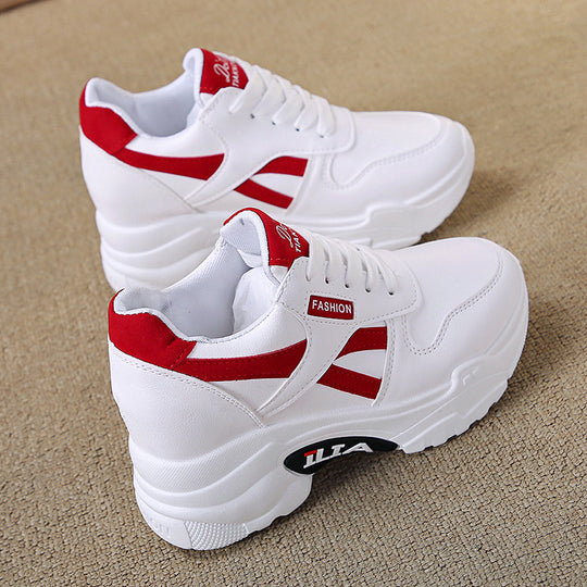 Damen Sportliche Sneakers mit dickem Profil und modischen Akzenten EB