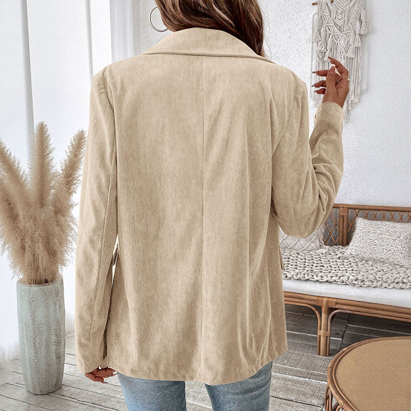 Damen samtiger Blazer mit doppelter Knopfleiste und elegantem Schnitt EB