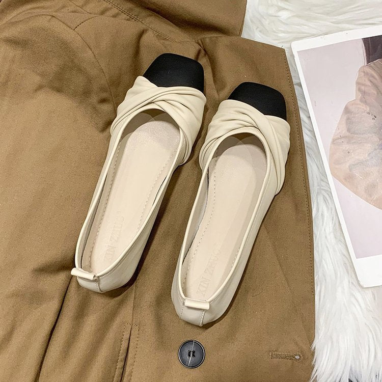 Damen Ballerinas mit ornamentalen Schlaufen und eleganter Kappe EB