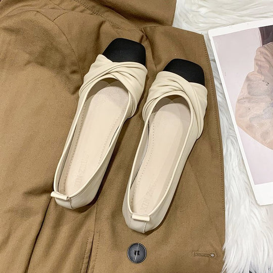 Damen Ballerinas mit ornamentalen Schlaufen und eleganter Kappe EB