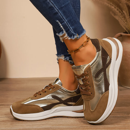 Damen Sportliche Sneakers mit Metallic-Akzenten und durchgehendem Komfort EB