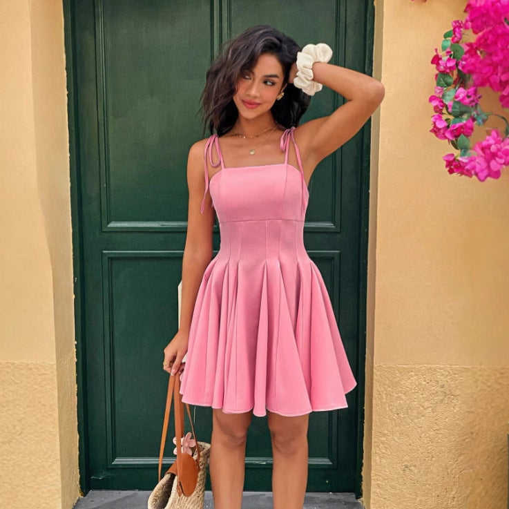 Damen Minikleid mit verstellbaren Trägern und weitschwingendem Rock EB