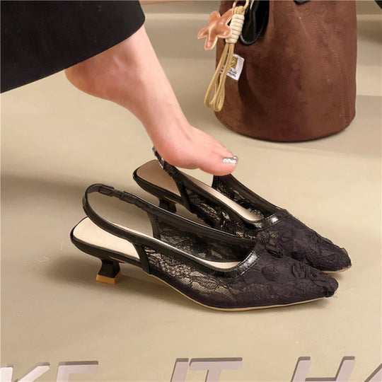 Damen Slingback-Pumps mit zartem Spitzen-Design und dekorativer Blumenapplikation EB