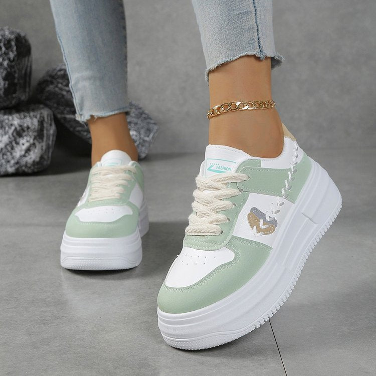 Damen Plateau-Sneaker mit modischer Sohle und komfortabler Dämpfung EB