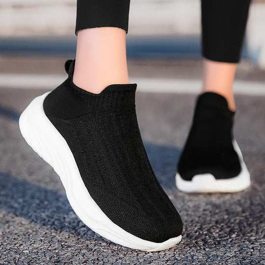 Damen Strick-Sneaker mit rutschfestem Profil und atmungsaktiver Obermaterialstruktur EB