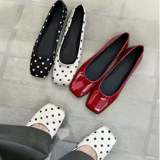 Damen elegante Ballerinas mit schickem Quadratfuß und glänzender Oberfläche EB