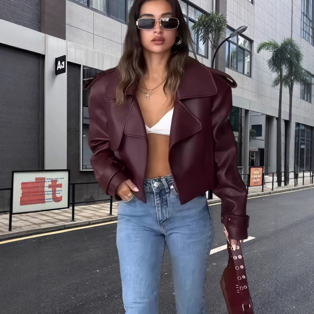 Damen oversized Kunstlederjacke mit statement-Manschetten EB