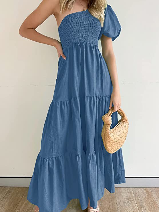 Damen Maxikleid mit asymmetrischem Trägerdesign und voluminösem Rock EB