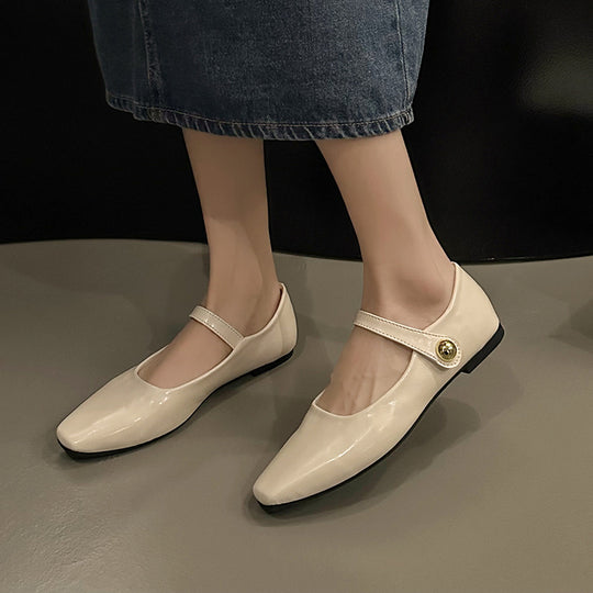 Damen klassische Ballerinas mit elegantem Riemchen und feinem Schnallen-Detail EB