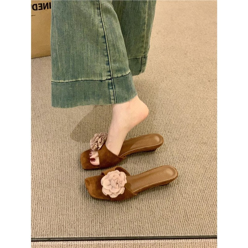 Damen elegante Mules mit floralem Detail EB
