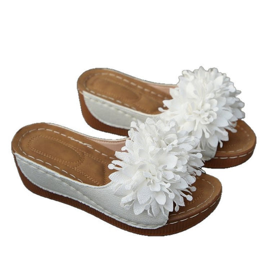 Damen Komfortable Sandalen mit floralen Applikationen EB