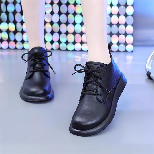 Damen Bequeme Lederboots mit klassischem Design und robuster Sohle EB