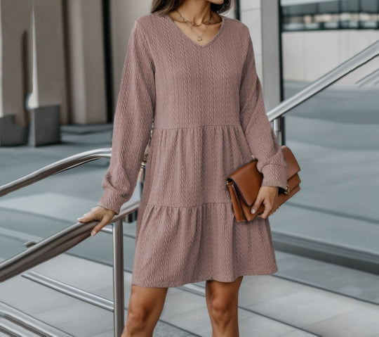 Damen Strickkleid mit V-Ausschnitt und Volant EB