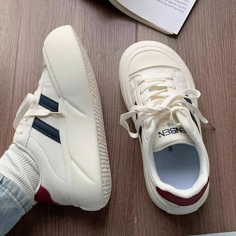 Damen Sportliche Sneakers mit gepolstertem Innenfutter und rutschfester Laufsohle EB