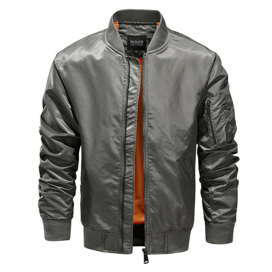 Herren Bomberjacke im Aviator‑Stil mit kontrastiertem Innenfutter und Utility-Ärmeltasche EB