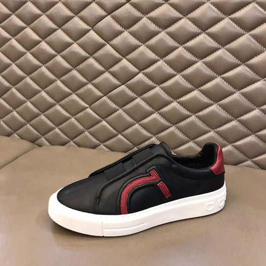 Damen Sneakers mit elastischem Riemen und komfortabler Sohle von EB