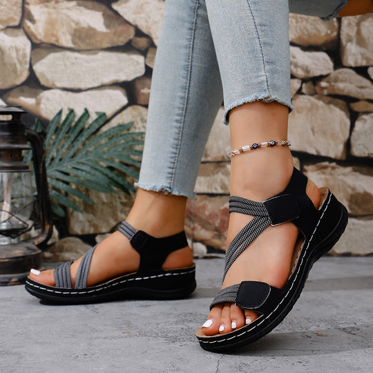 Damen komfortable Riemensandalen mit innovativer Fußbettgestaltung und verstellbarem Riemendesign EB