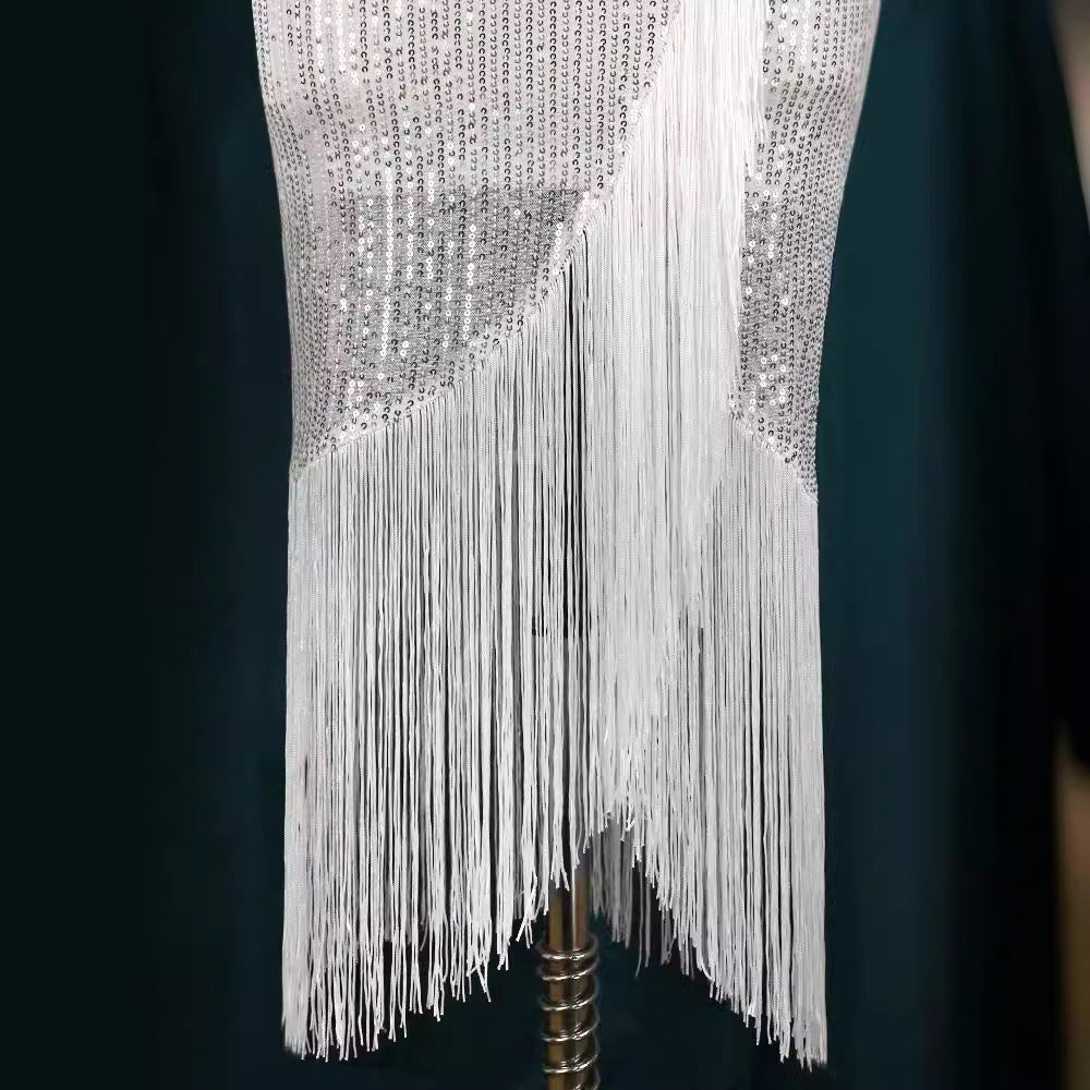 Damen Abendkleid mit glitzerndem Paillettenbesatz und fransierenden Akzenten EB