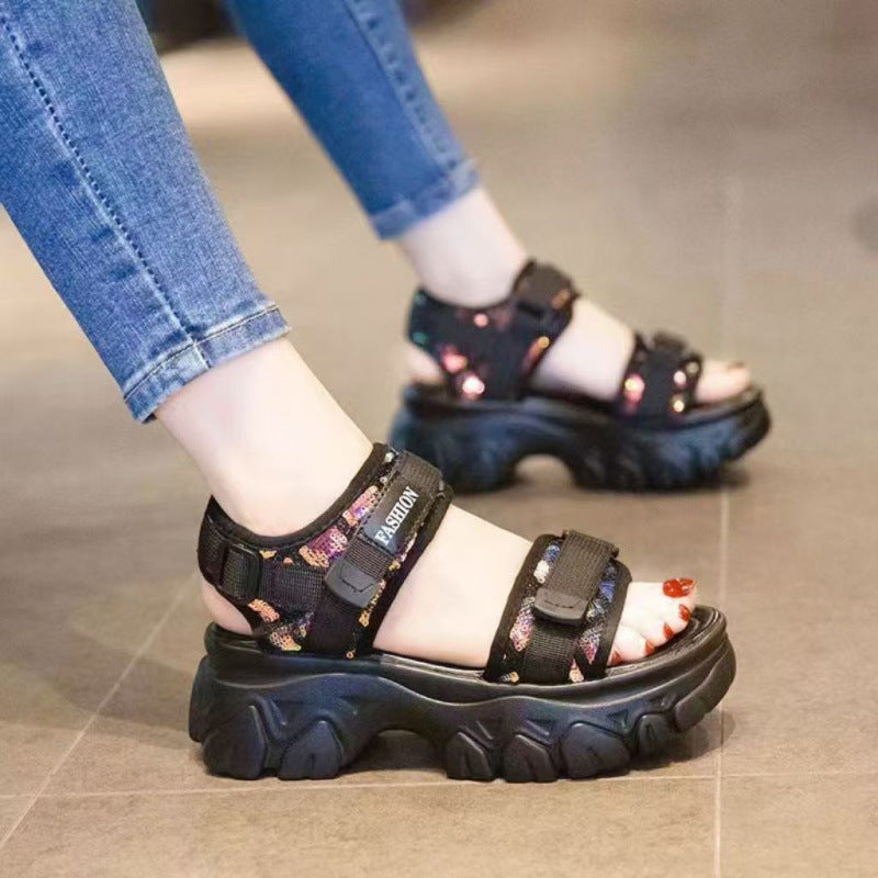 Damen Komfortable Sport-Sandalen mit verstellbaren Riemen und flexibler Sohle EB