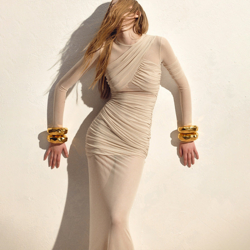 Damen Elegantes transparentes Maxikleid mit raffinierten Drapierungen EB