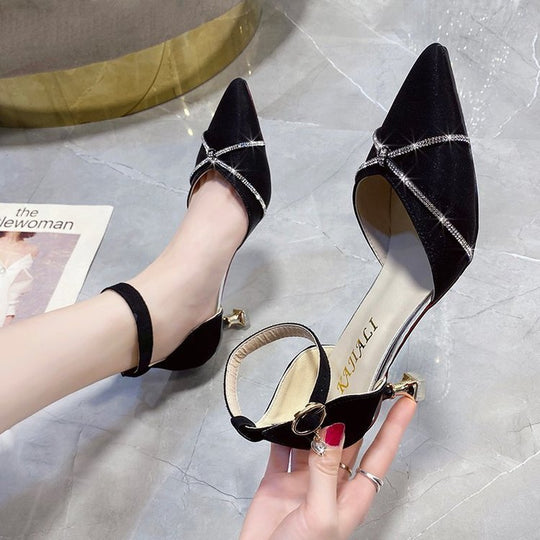 Damen elegante Ballerinas mit zierlichem Knöchelriemen und funkelndem Akzent EB